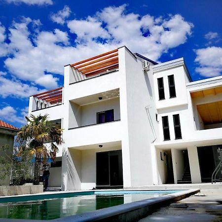 Apartments Star With Pool Biograd Na Moru Bagian luar foto