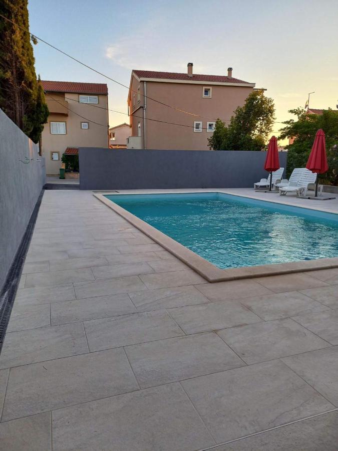 Apartments Star With Pool Biograd Na Moru Bagian luar foto