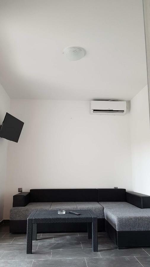 Apartments Star With Pool Biograd Na Moru Bagian luar foto