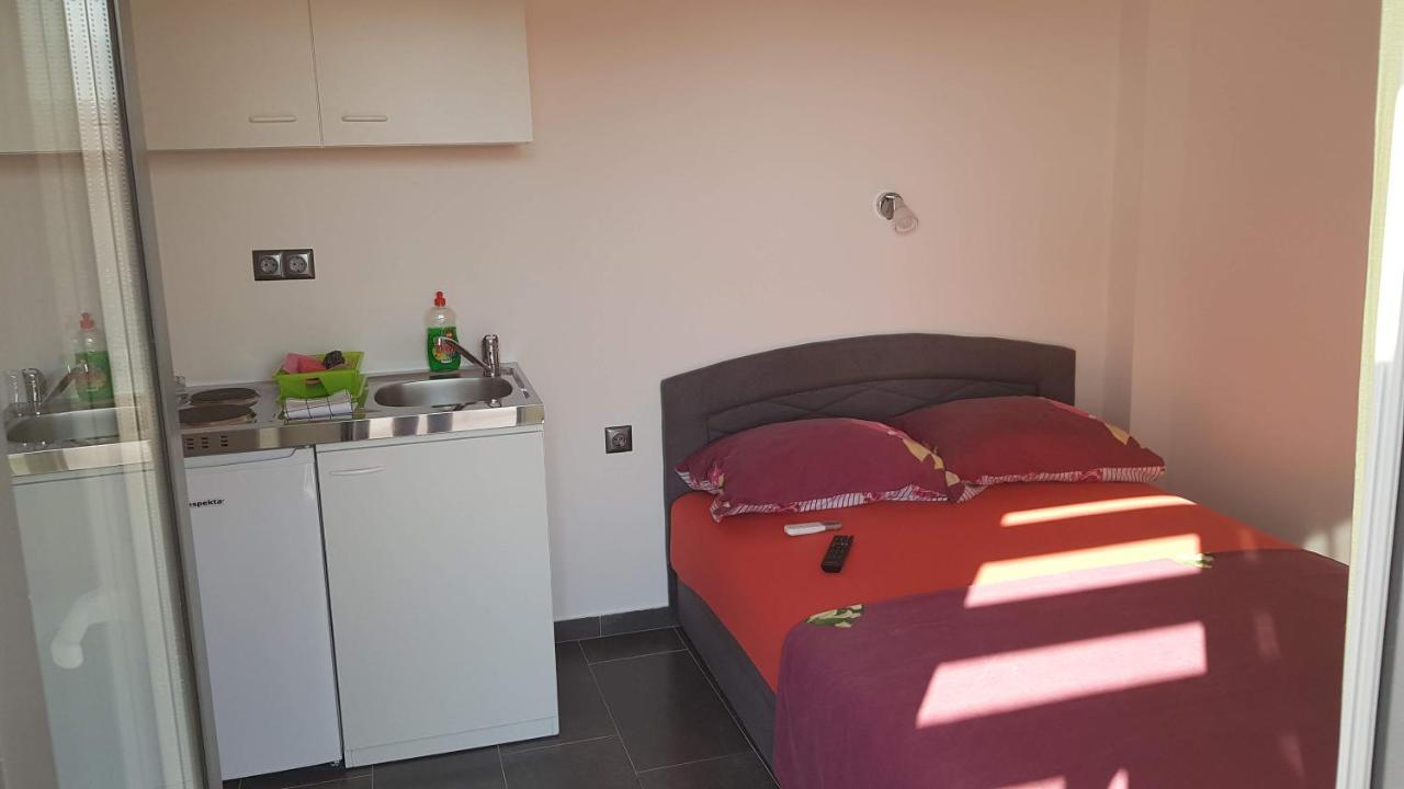 Apartments Star With Pool Biograd Na Moru Bagian luar foto