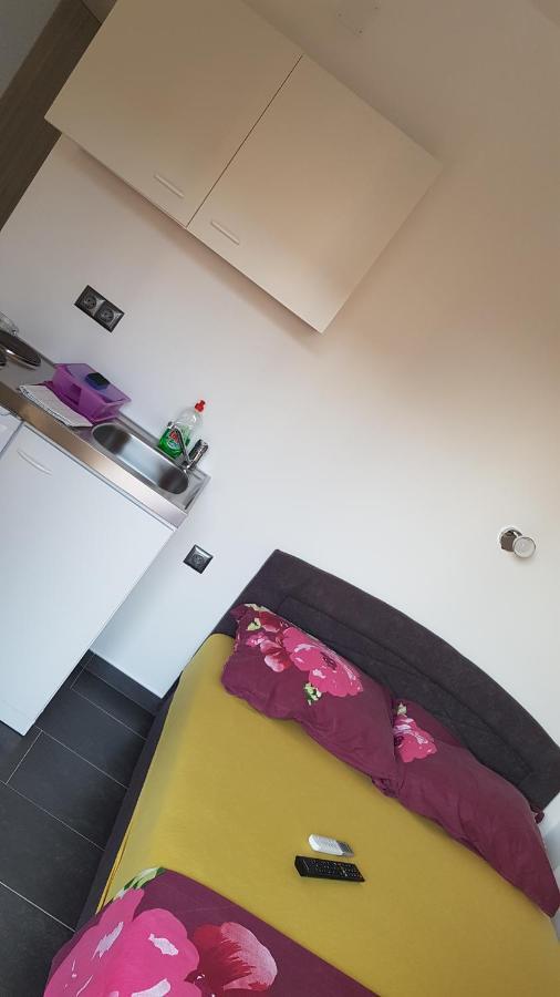 Apartments Star With Pool Biograd Na Moru Bagian luar foto