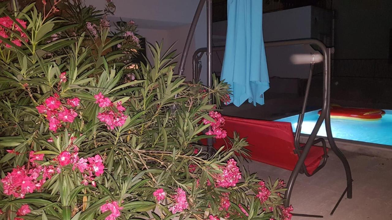 Apartments Star With Pool Biograd Na Moru Bagian luar foto