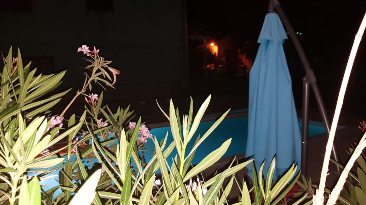 Apartments Star With Pool Biograd Na Moru Bagian luar foto